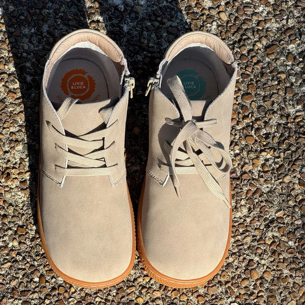 Livie and Luca Mighty Chukka Boots Tan Youth size‎ 3 NWOB